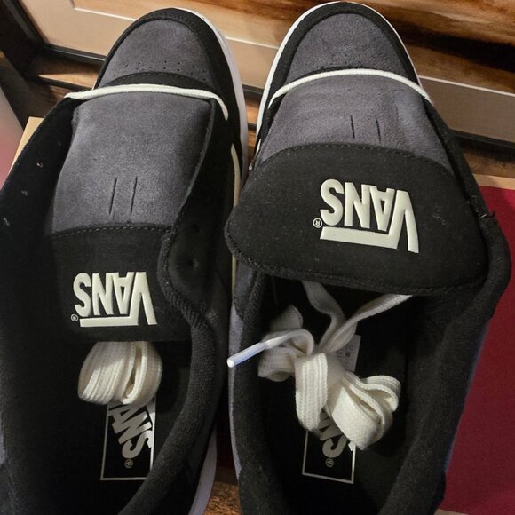 Vans Hylane Skate Sneakers Shoes Black/White/Gum VN000D26BMA Mens 11 US NEW - Picture 8 of 10